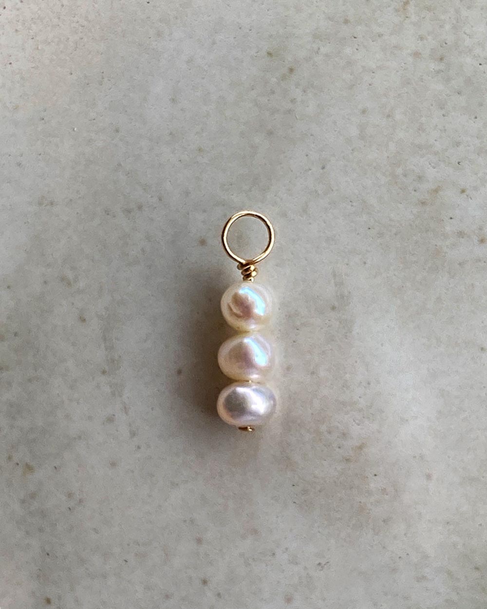 3 pearl charm
