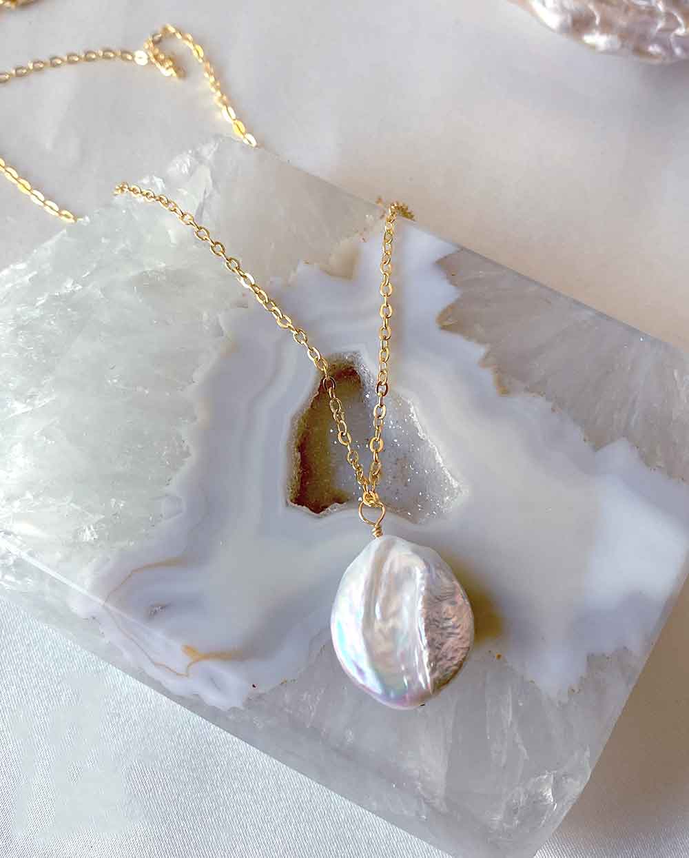 Classic Mermaid Pearl Necklace