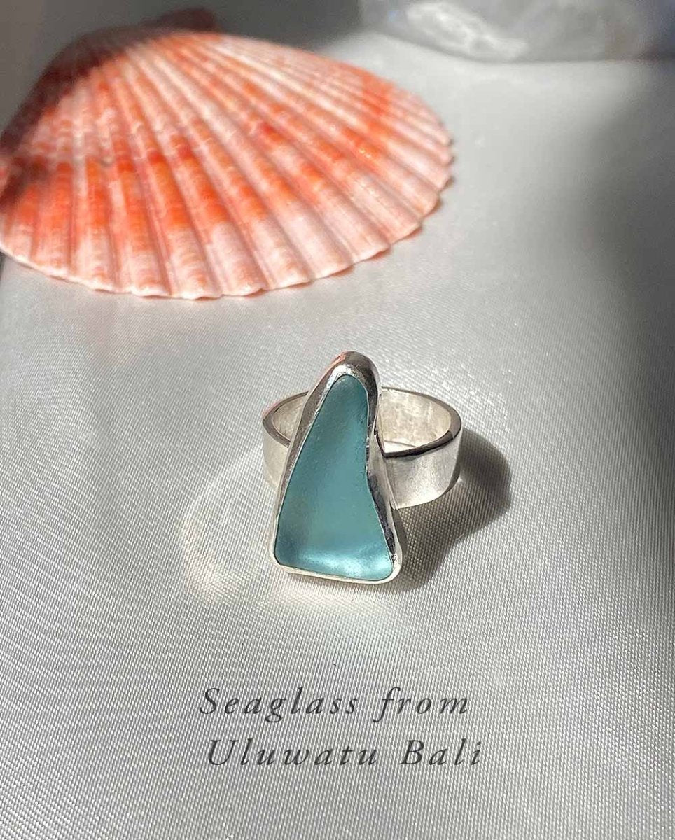 Rockpool Seaglass Ring / Rare Colour / #504RingsSize 6Angela Wozniak Jewellery